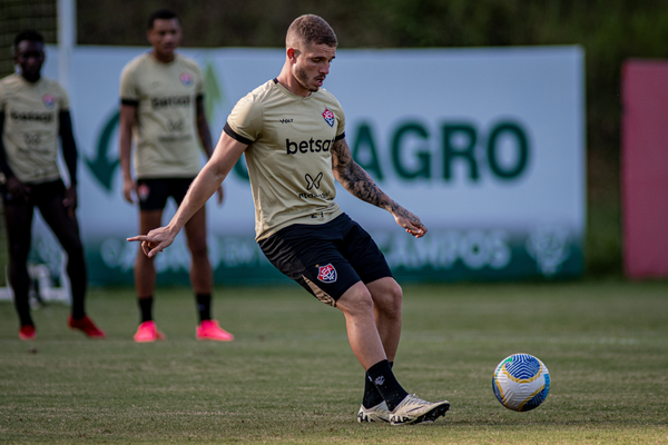 Pela terceira vez na temporada, Vitória reencontra Botafogo dentro do Barradão para se manter fora do Z-4