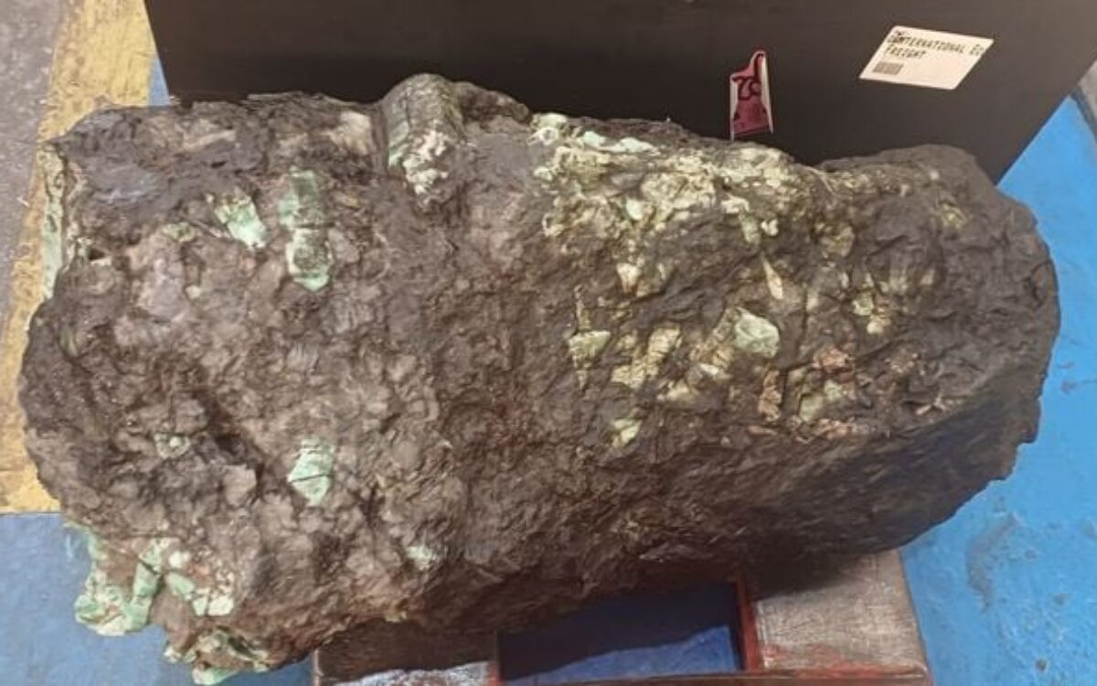 Pedra preciosa encontrada na Chapada Diamantina irá a leilão nesta terça-feira (28)