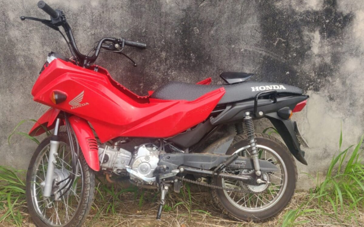 Moto furtada em Xique-Xique é encontrada em fazenda de São Gabriel